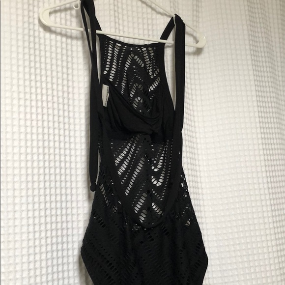 Robin Piccone ‘Raquel’ Portrait Back Swimsuit - Picture 5 of 6